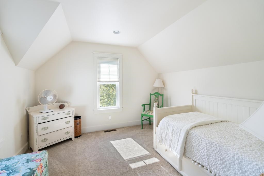 150 W Bluff Drive