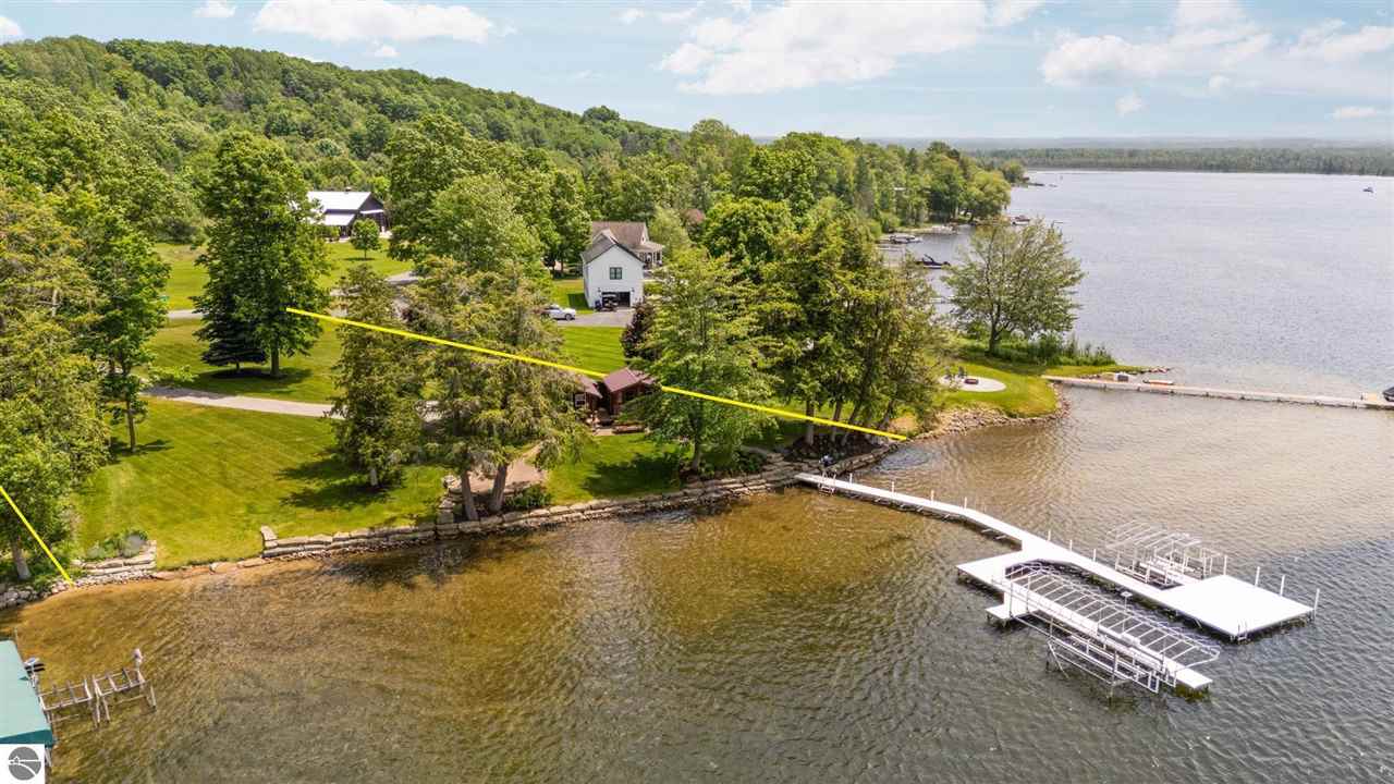 7260 Cottage