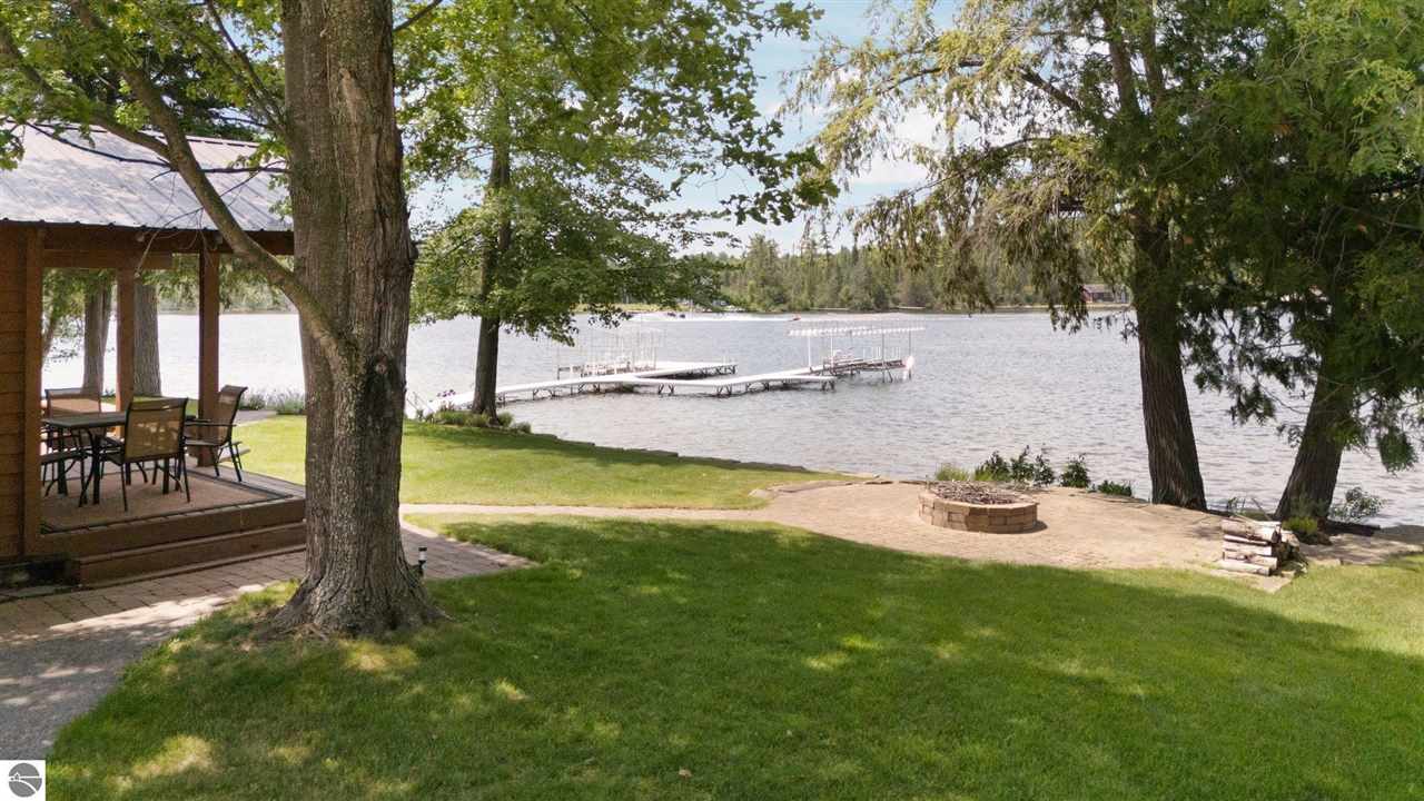 7260 Cottage