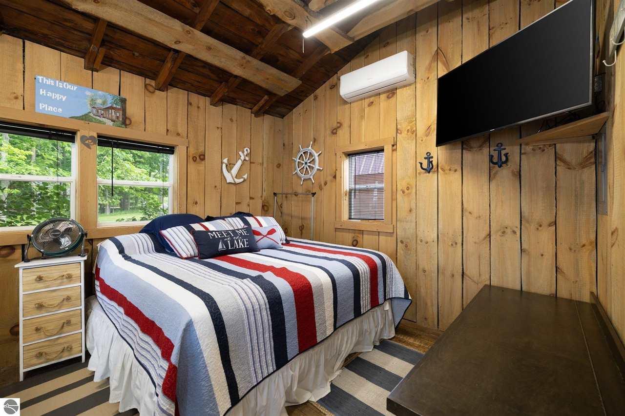 7260 Cottage