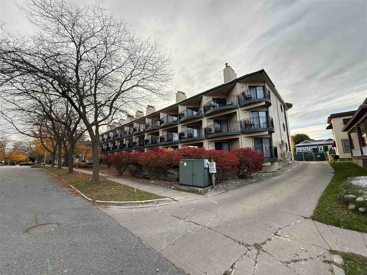 104 W Dixon #41 Avenue Unit: 41