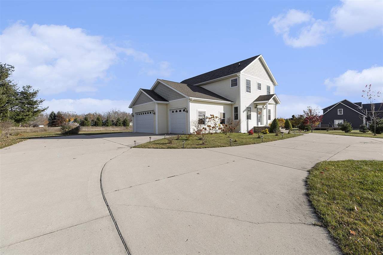 7645 Bay Meadow Drive