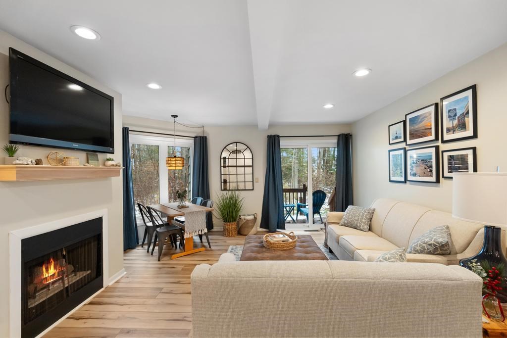 3440 Lakeside Dr. North Unit: 68