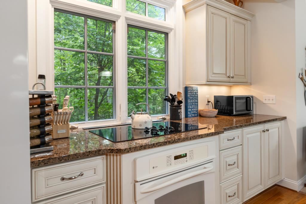 08521 Mount McSauba Road