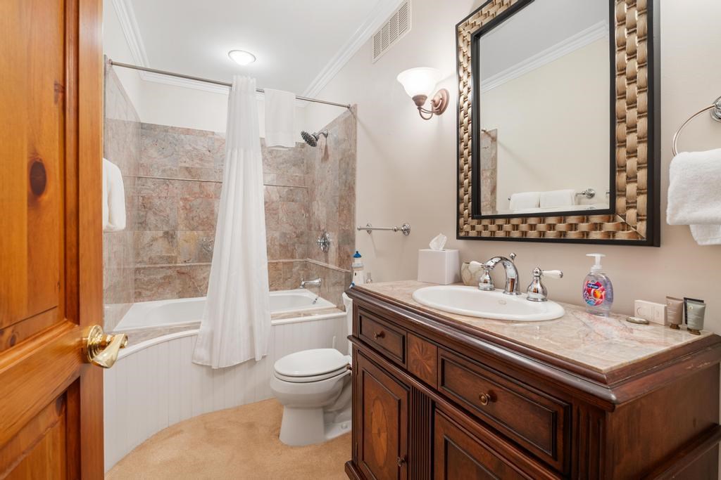 08521 Mount McSauba Road