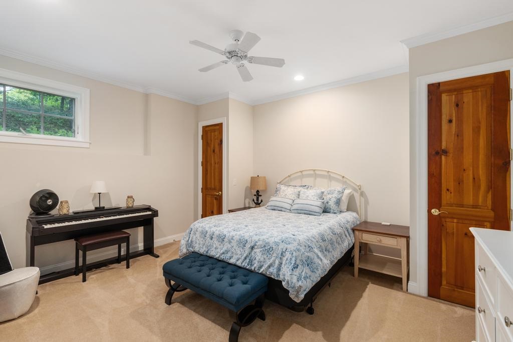 08521 Mount McSauba Road