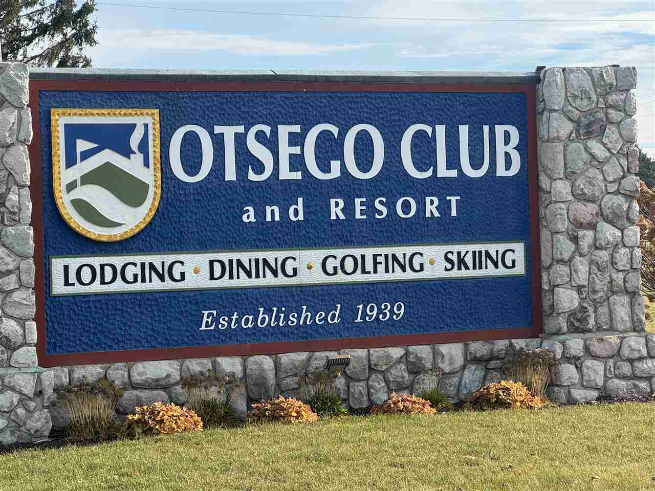 761 Logmark Trail Unit: 151&152