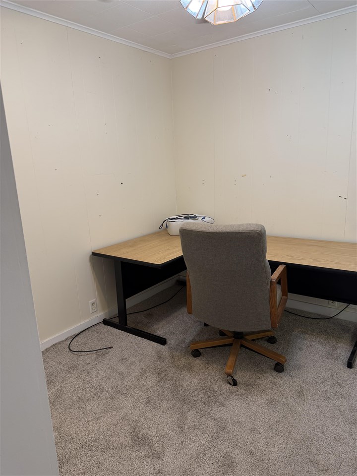 114 E Hurlbut Avenue