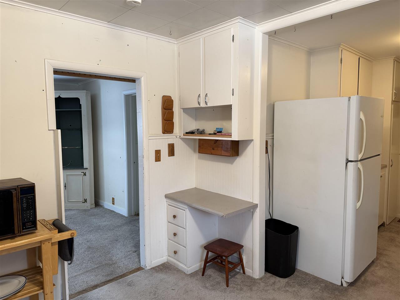 114 E Hurlbut Avenue