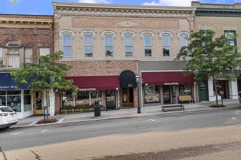 321 E Lake Street #1 East