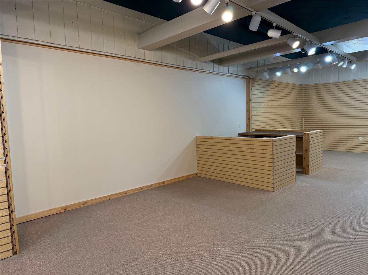 321 E Lake Street #1 East