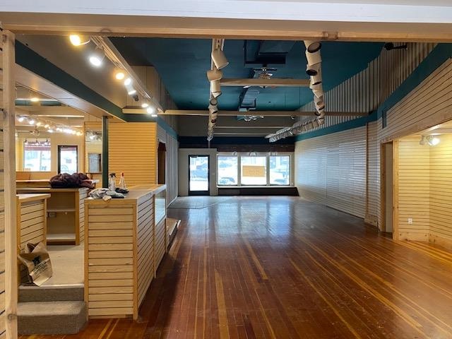 321 E Lake Street #1 East