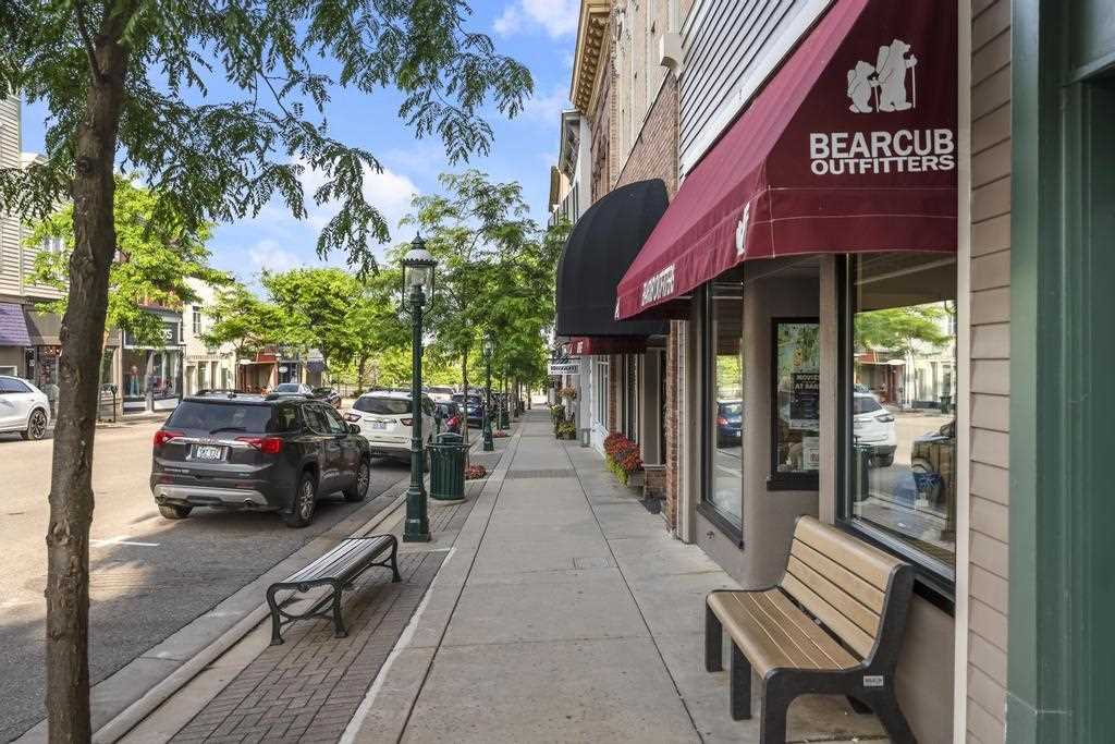 321 E Lake Street #1 East