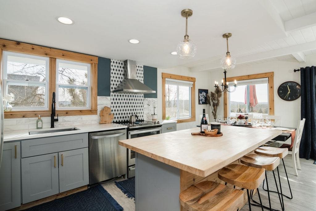 3333 Hill View