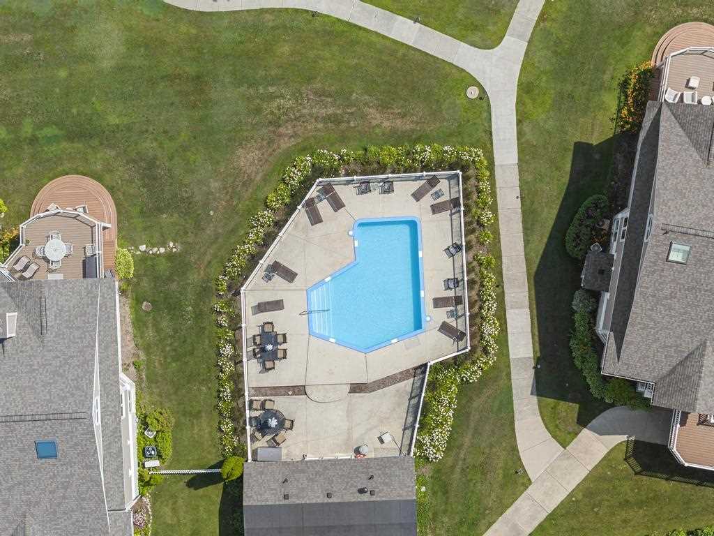 06020-27 Pine Lake Club Drive Unit: 27