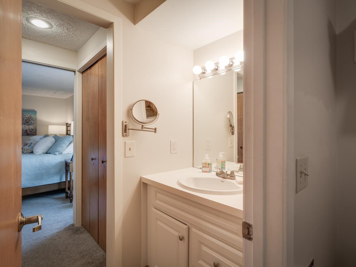 4749 S Pleasantview Road Unit: 4