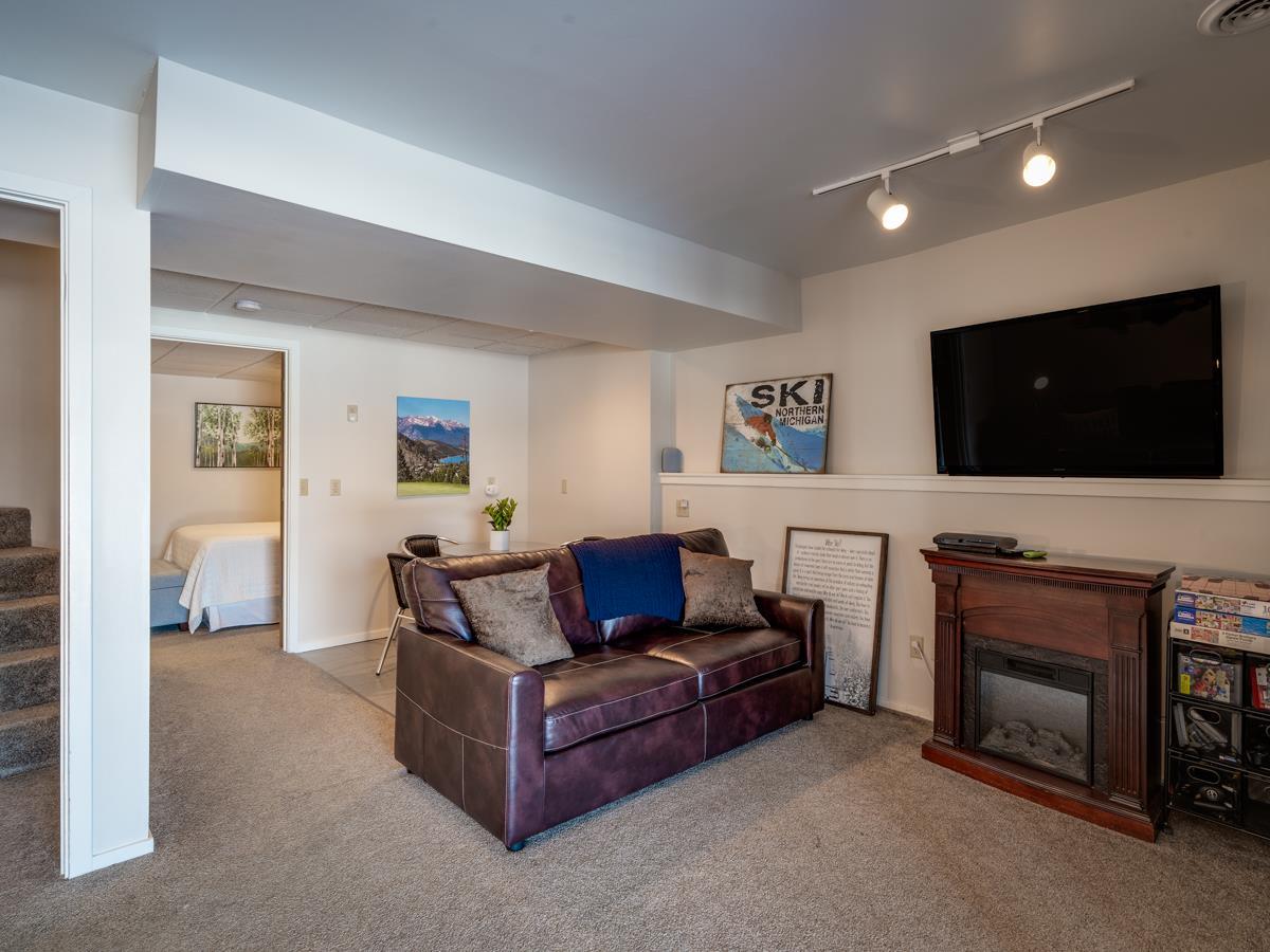 4749 S Pleasantview Road Unit: 4