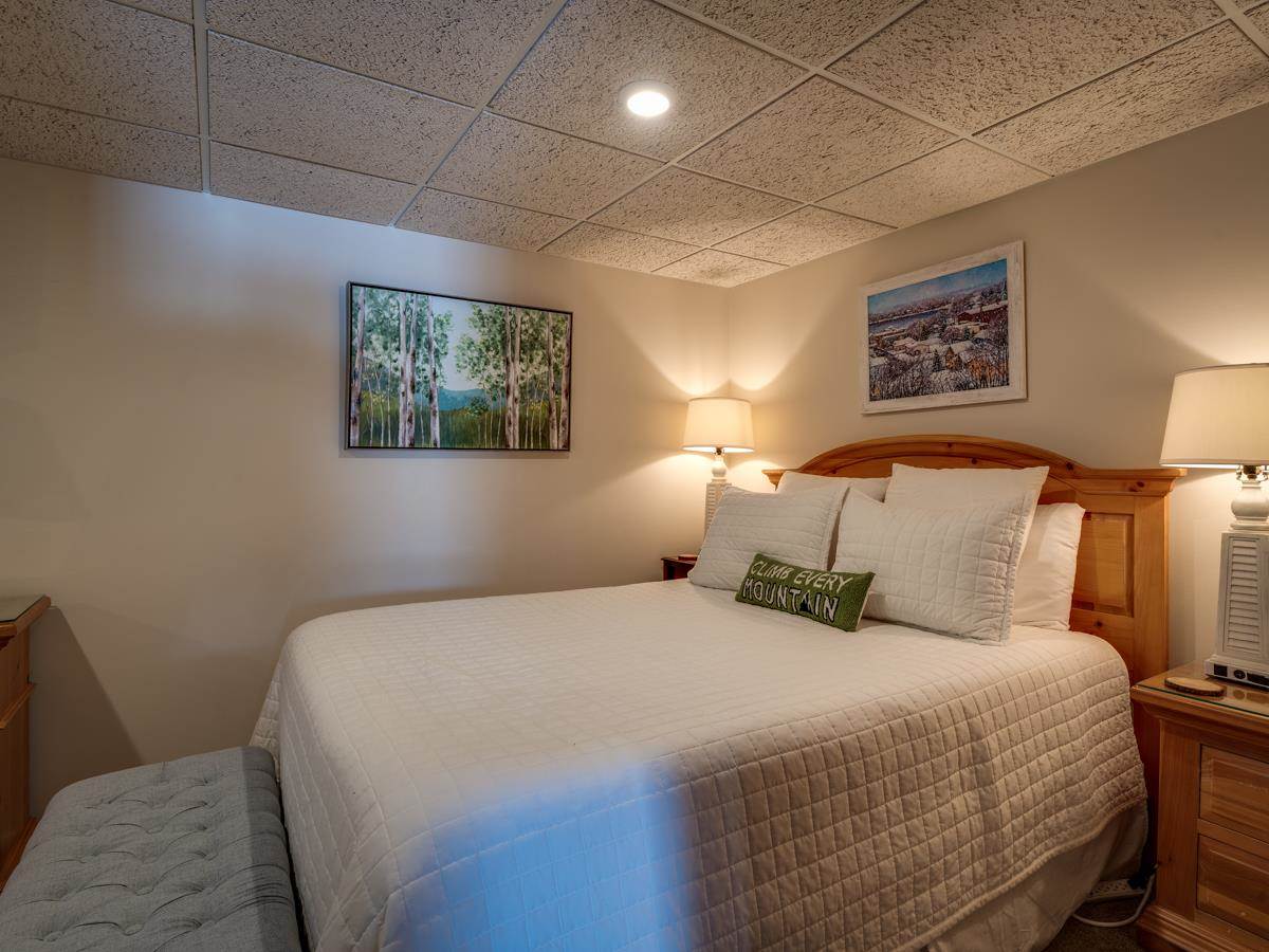 4749 S Pleasantview Road Unit: 4