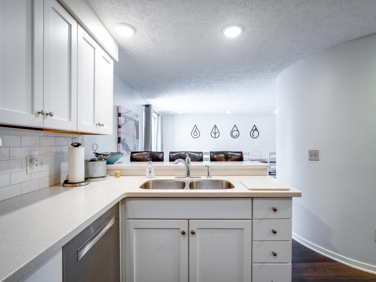 4749 S Pleasantview Road Unit: 4