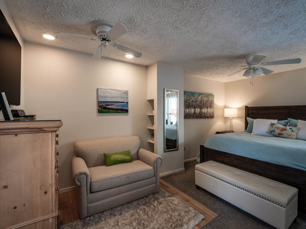 4749 S Pleasantview Road Unit: 4