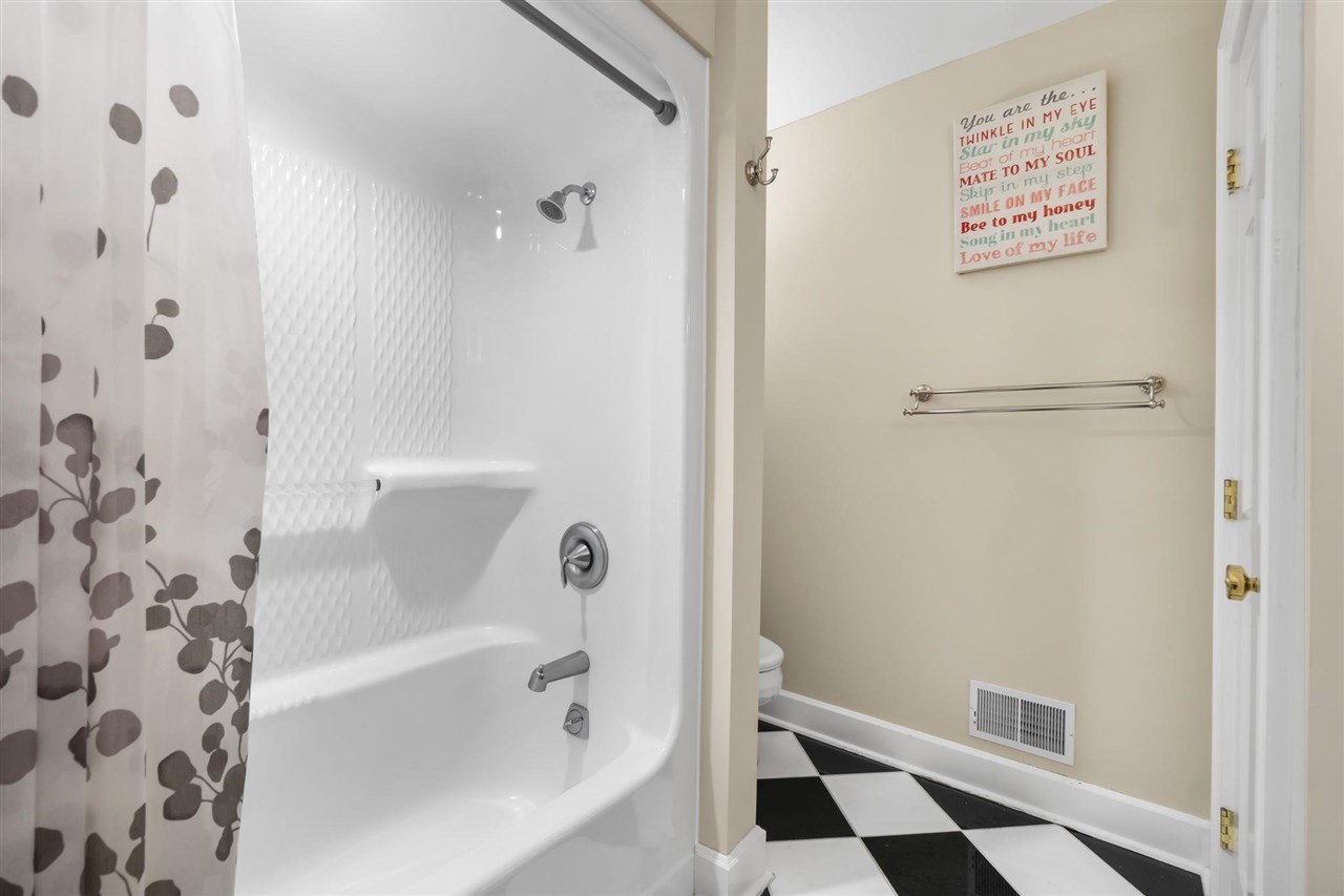 2286 Pinecrest