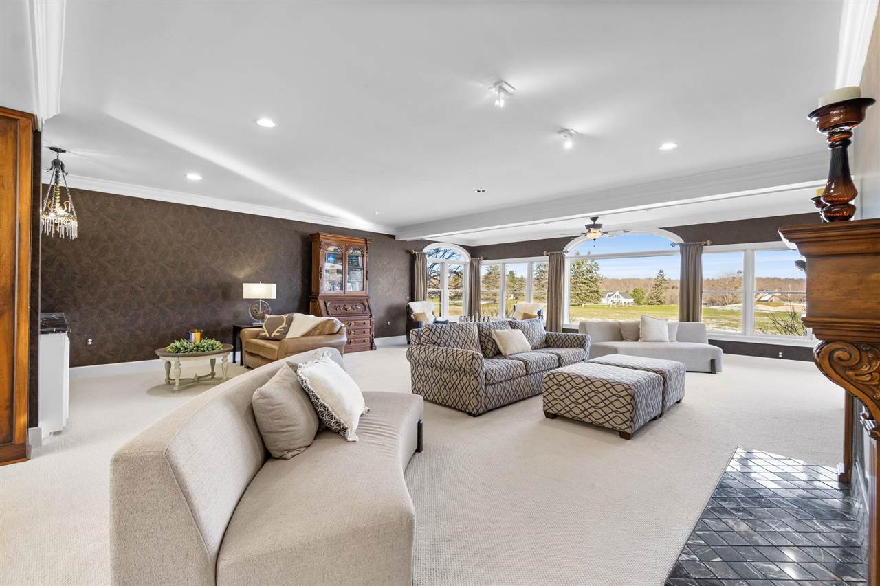2286 Pinecrest