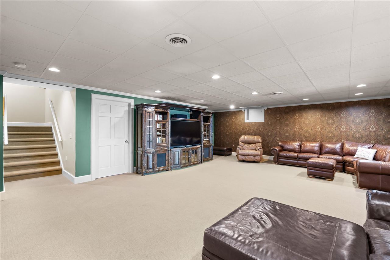 2286 Pinecrest