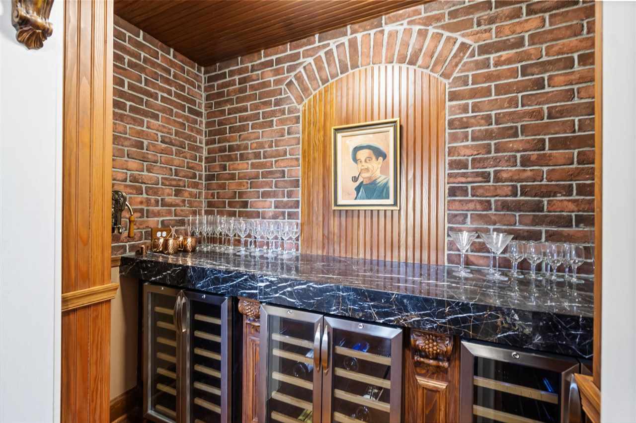 2286 Pinecrest