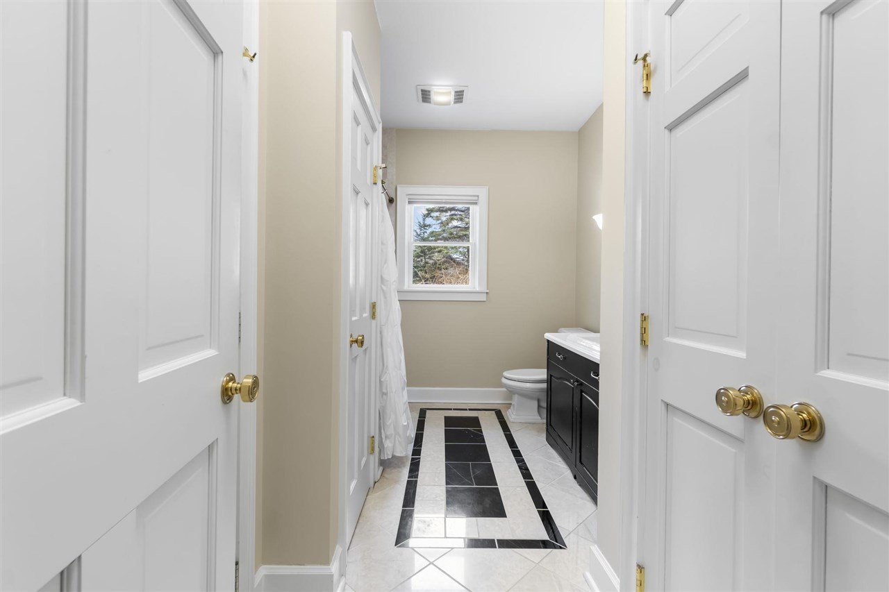 2286 Pinecrest