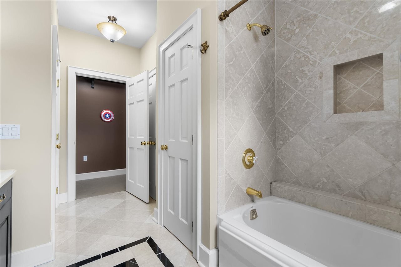 2286 Pinecrest