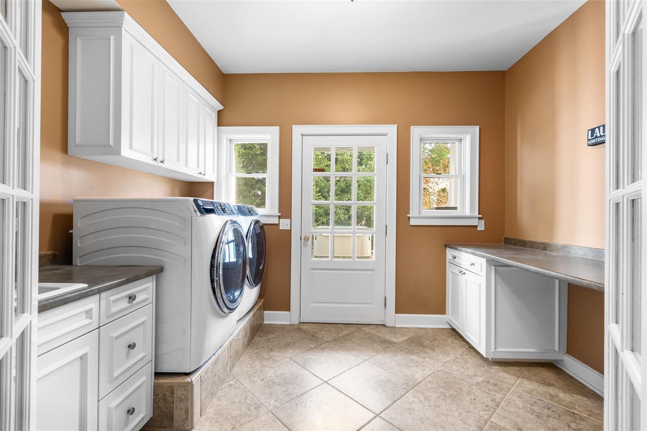 2286 Pinecrest