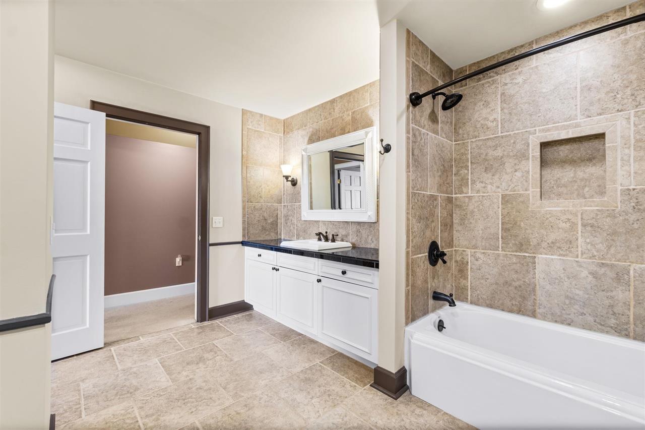 2286 Pinecrest