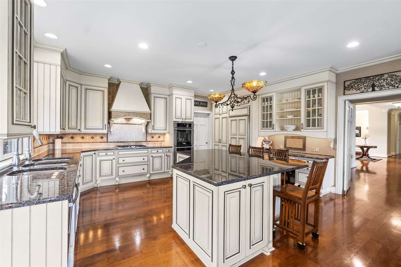 2286 Pinecrest