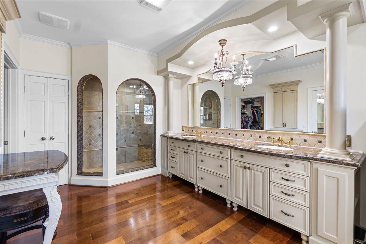 2286 Pinecrest