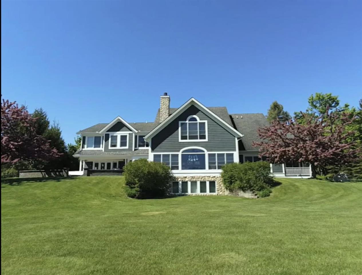 2286 Pinecrest