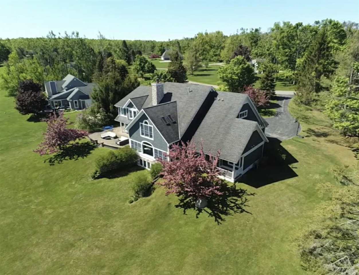 2286 Pinecrest
