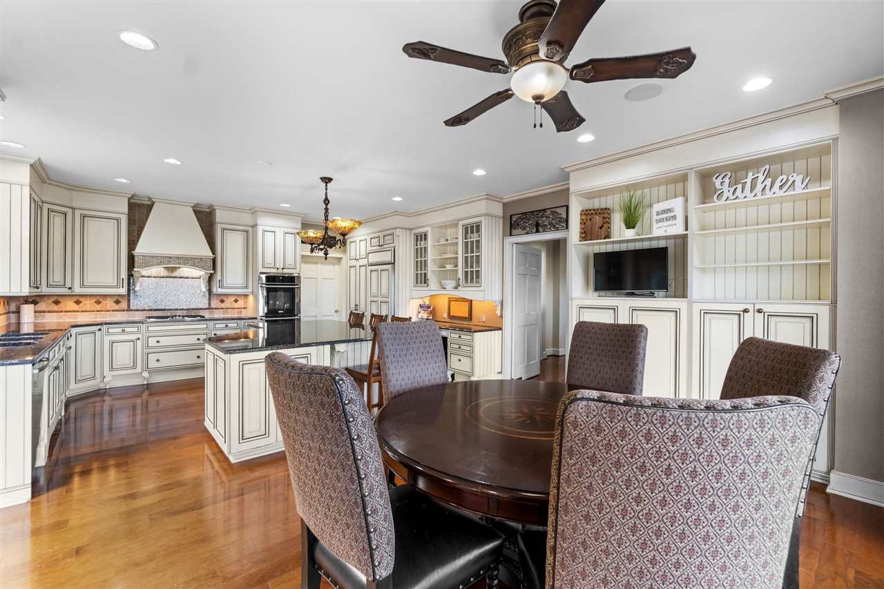 2286 Pinecrest