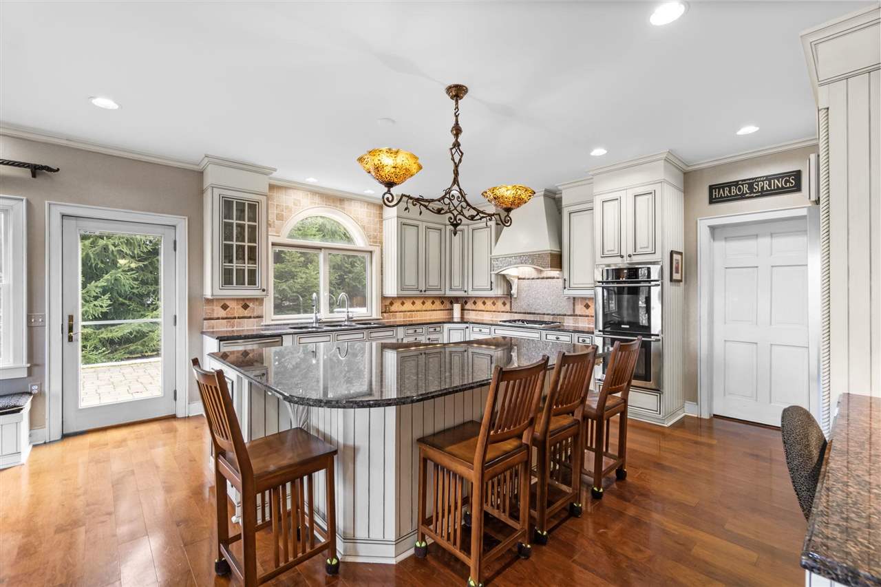 2286 Pinecrest