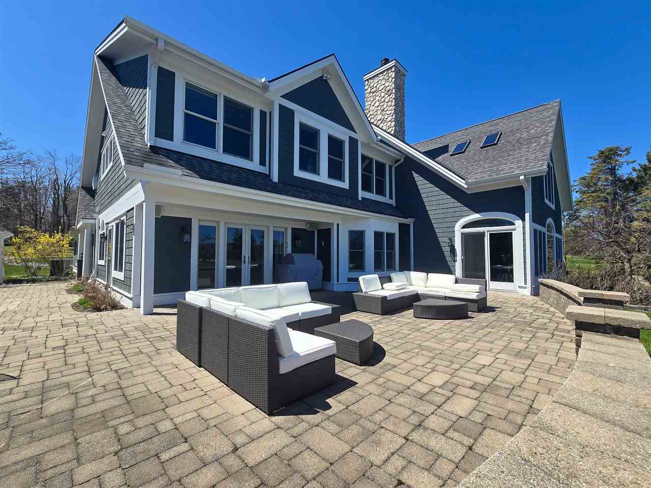 2286 Pinecrest