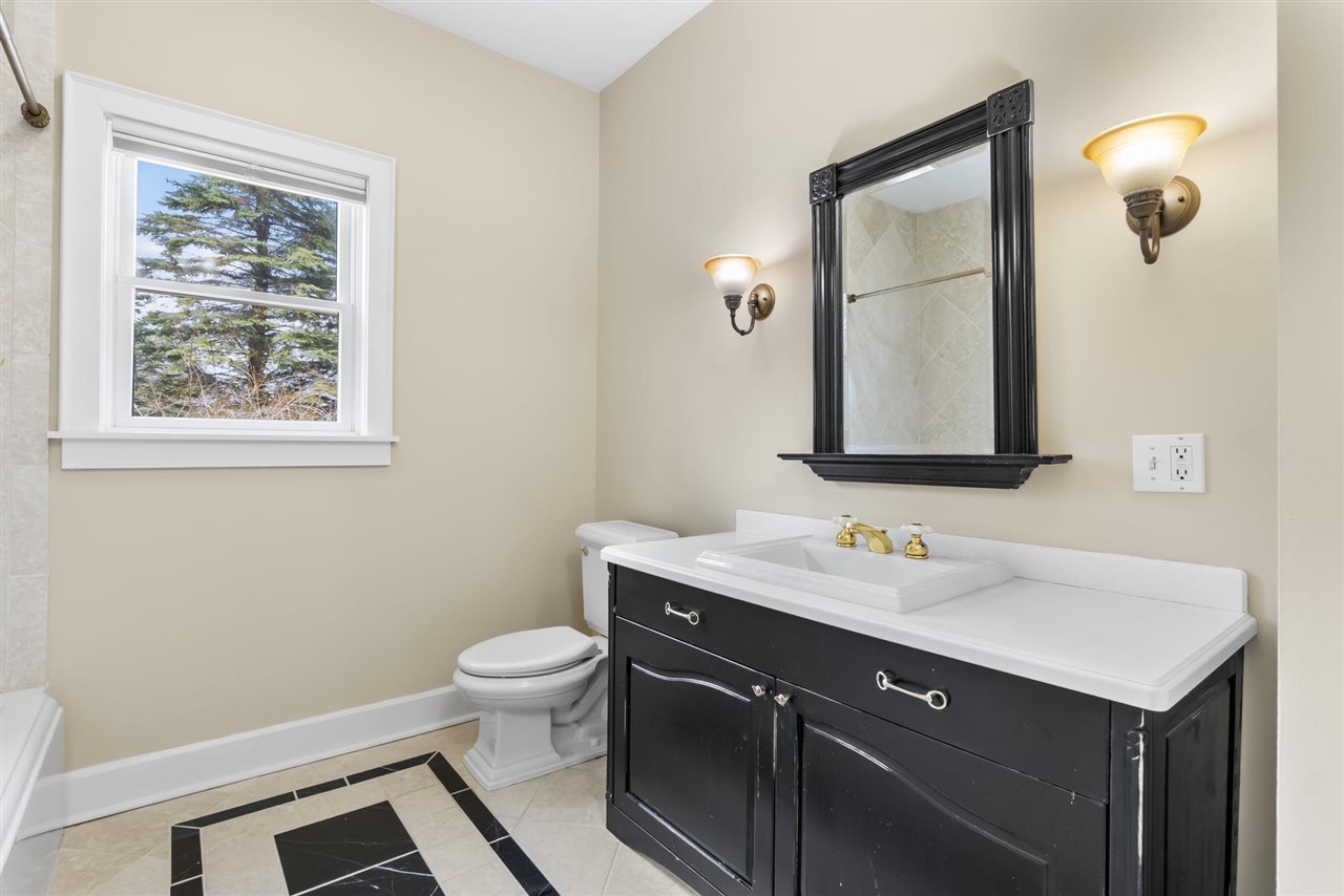 2286 Pinecrest