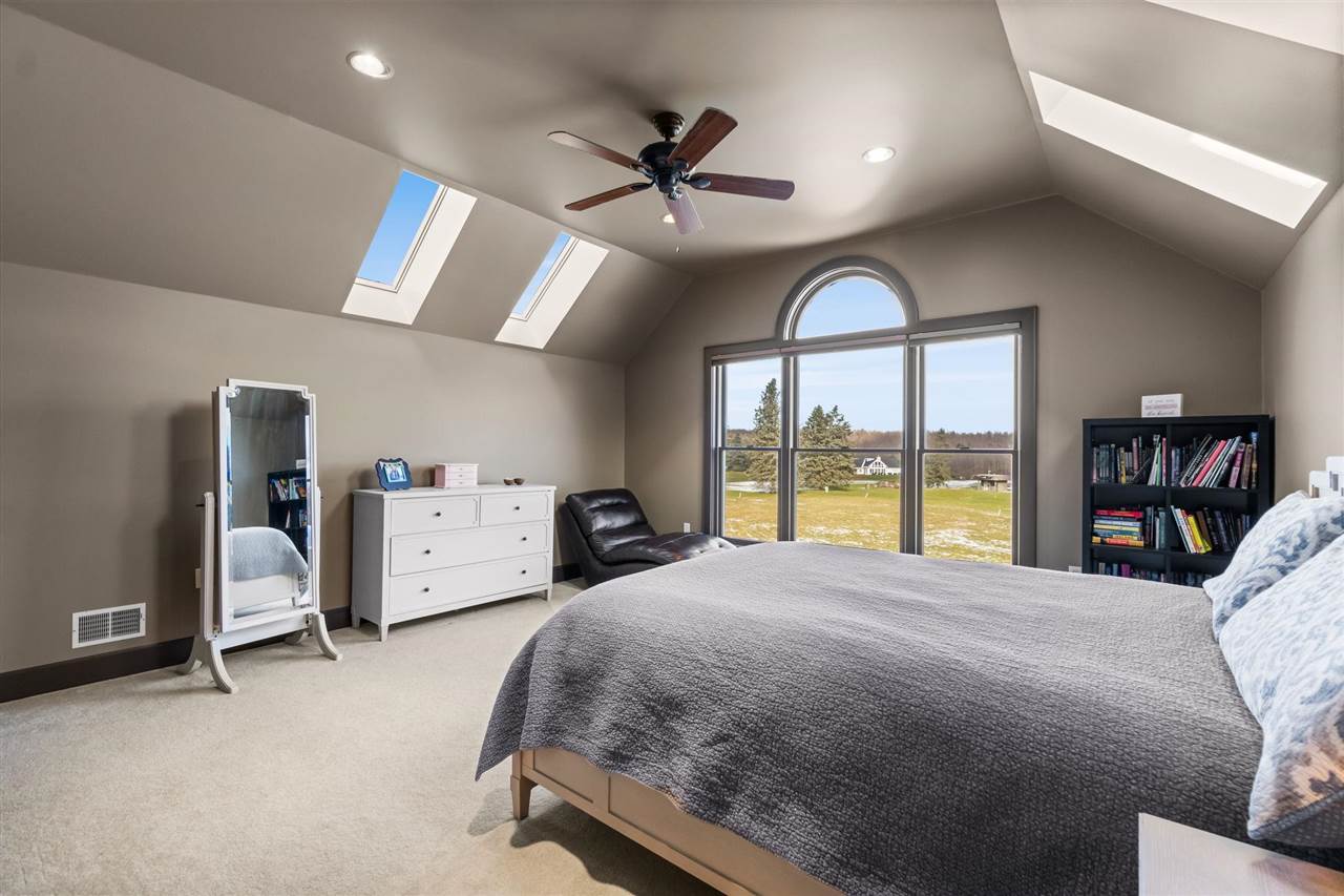 2286 Pinecrest
