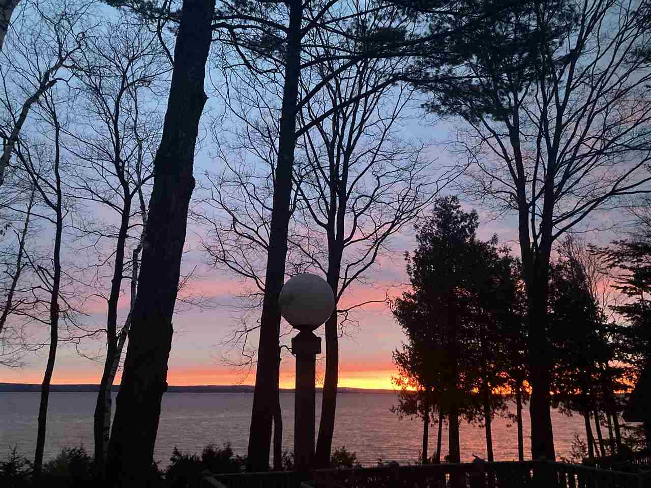 6403 Nine Mile Pt Drive