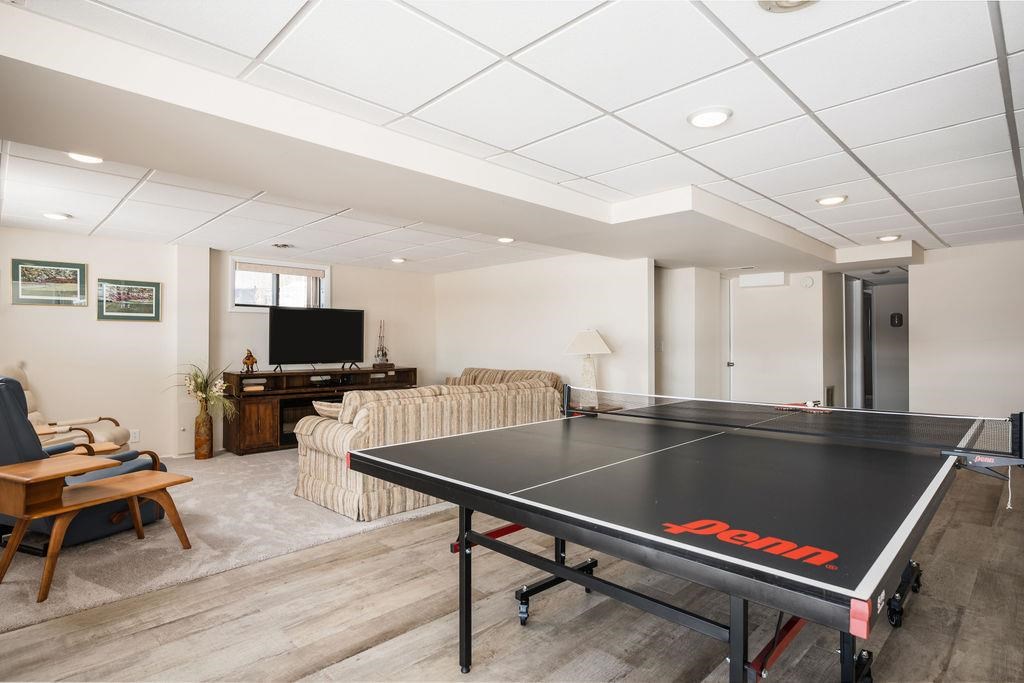 3343 Hill View
