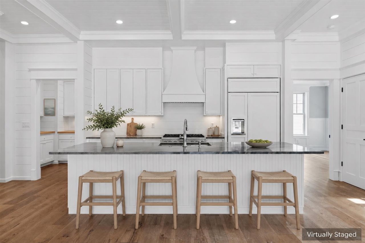 572 West Bluff Unit: C