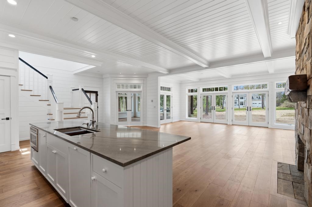 572 West Bluff Unit: C