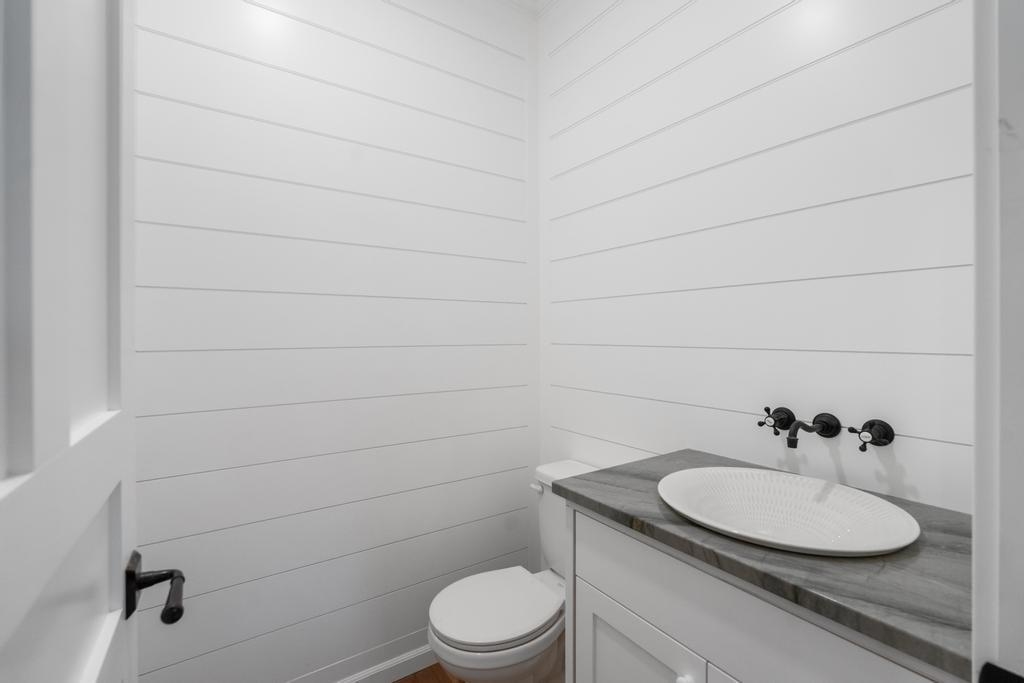 572 West Bluff Unit: C
