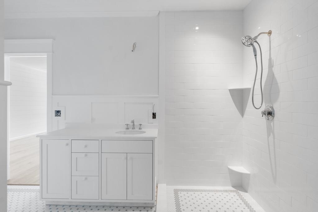 572 West Bluff Unit: C