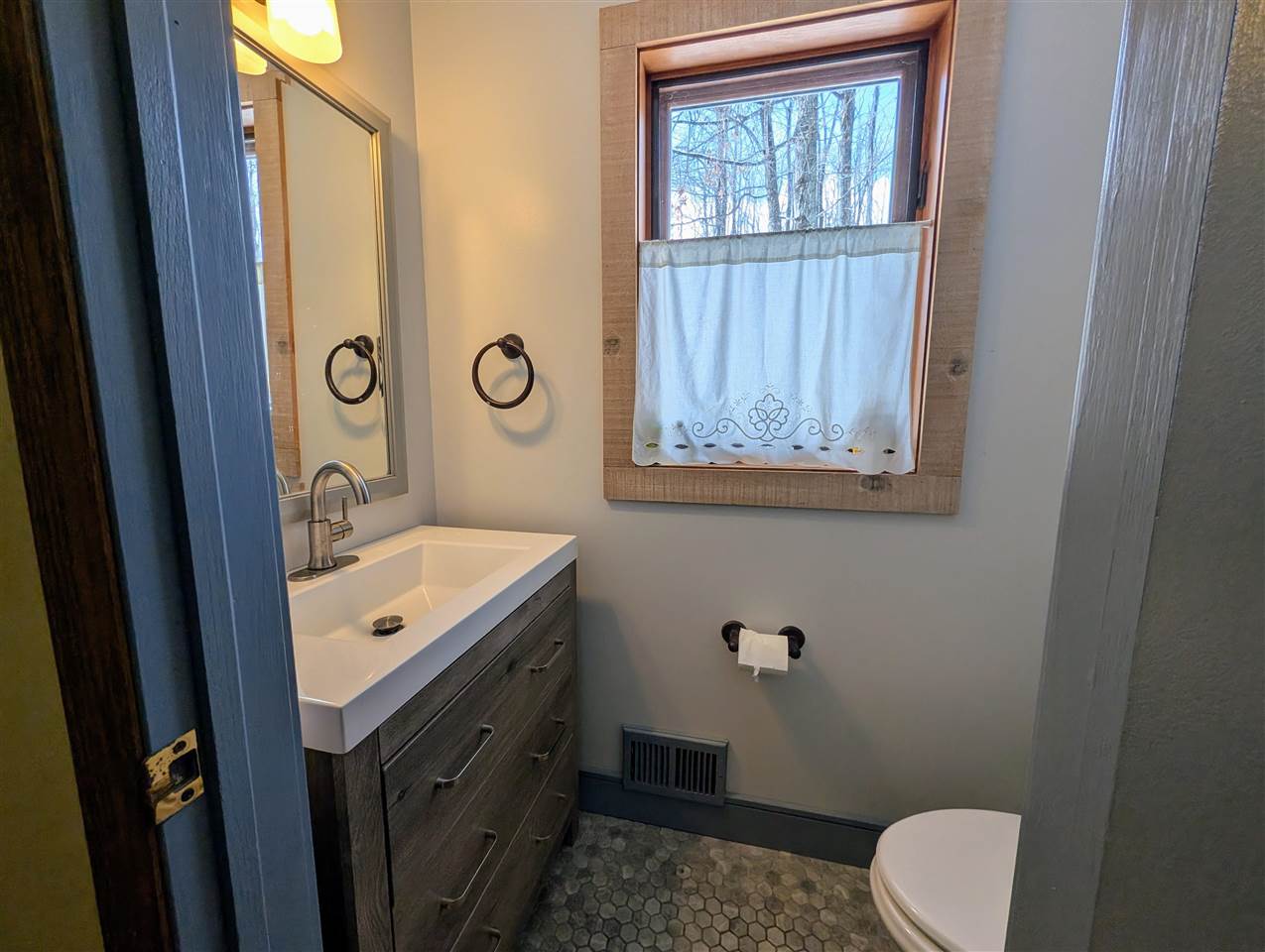 6019 Forest Ridge Lane