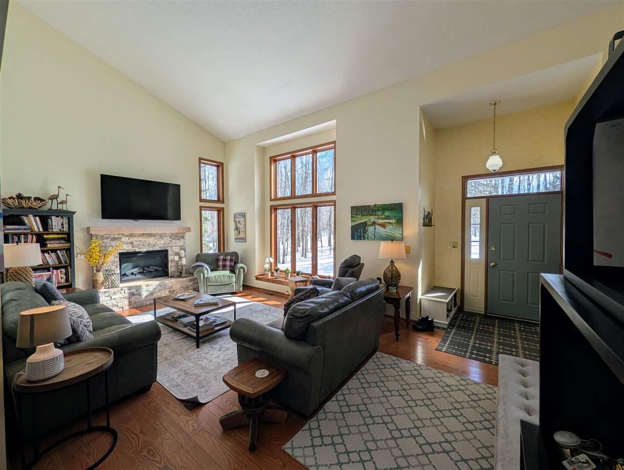 6019 Forest Ridge Lane