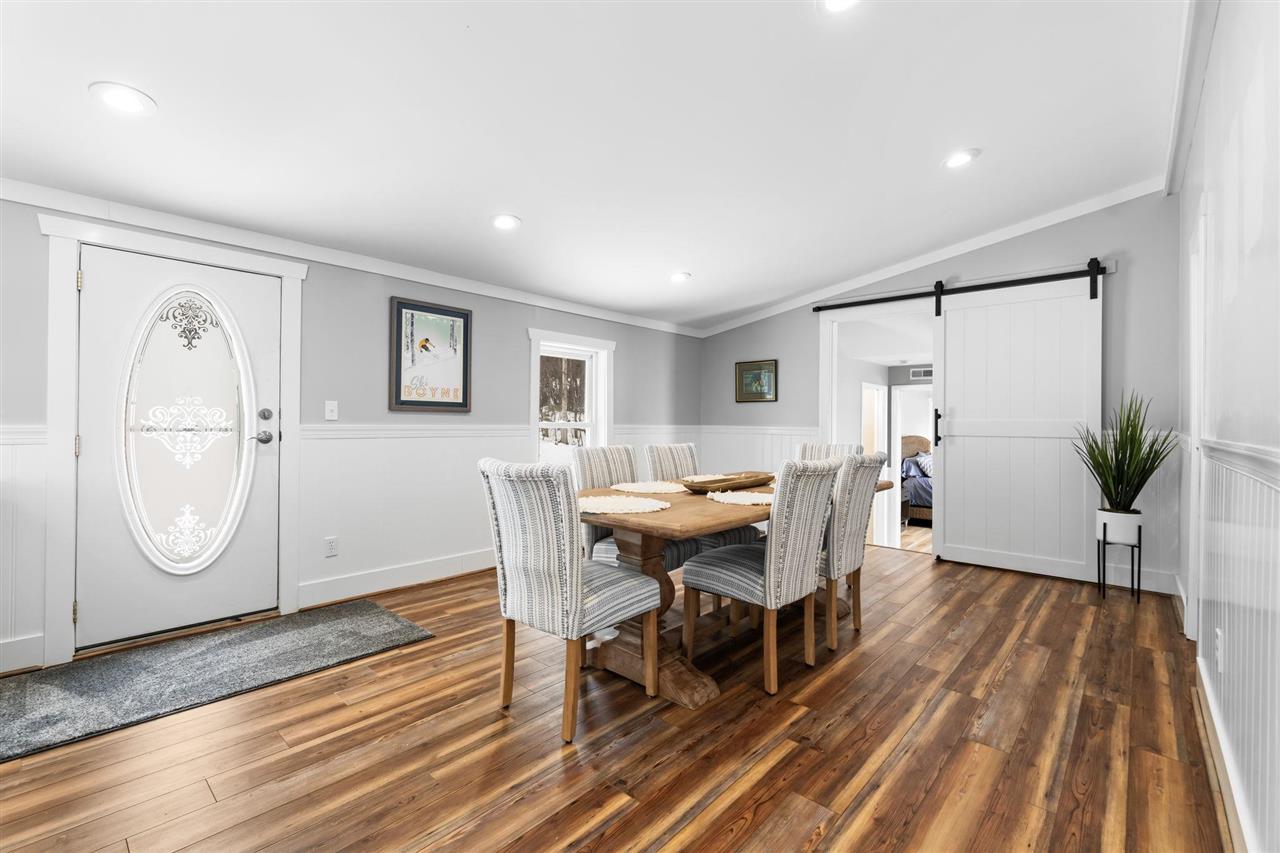 4136 Lakeshore Road